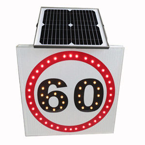1000 Meters IP65 Level Solar Powered Street Signs Flashing LED